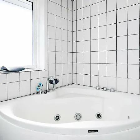 Vakantiehuis Five-bedroom Holiday In Faaborg 1 Bøjden